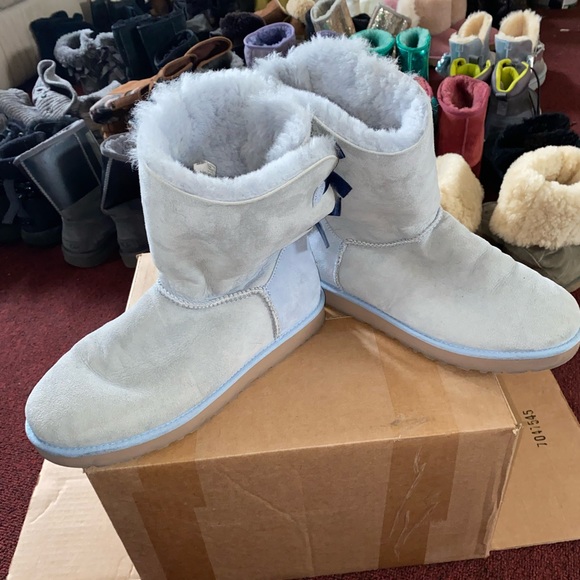 Size 10 Light Blue Uggs With Bows - Picture 5 of 10